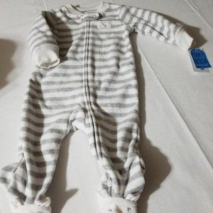 Carter's Baby 6 month fleece footed sleeper NWT.